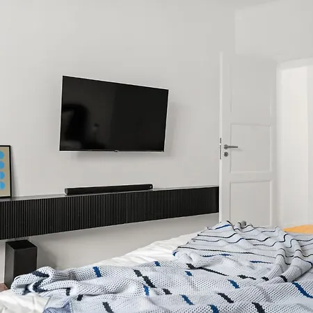 Stilvolle 3-zimmer-wohnung In Πότσδαμ