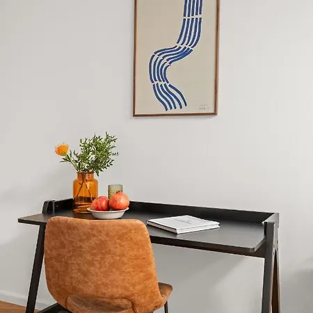 Stilvolle 3-zimmer-wohnung In Διαμέρισμα *